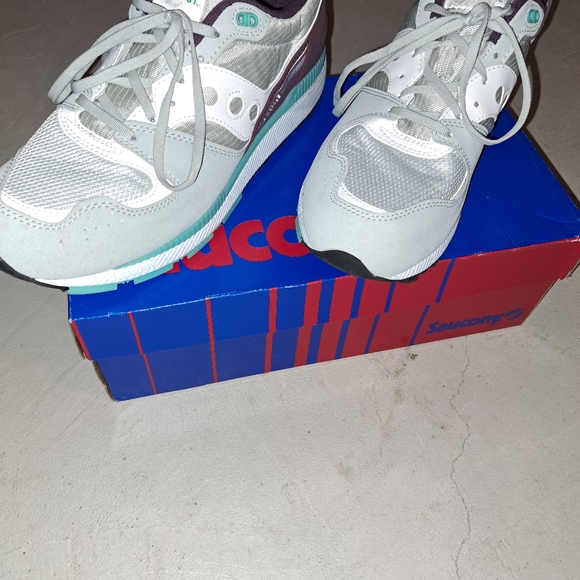 Size 14 and 13, name brand sneakers, new and like new. - Picture 16 of 16